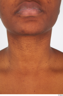 Dina Moses neck nude 0002.jpg